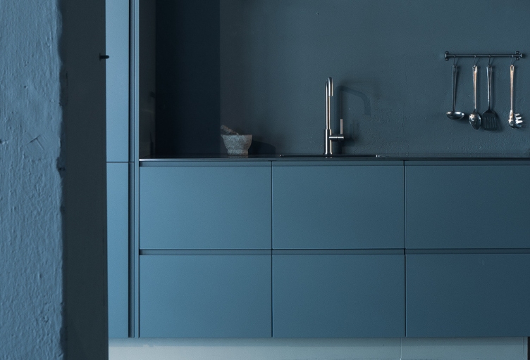BABOON AMSTERDAM Farrow & Ball Skiffkey Blue keuken fronten voor IKEA keuken