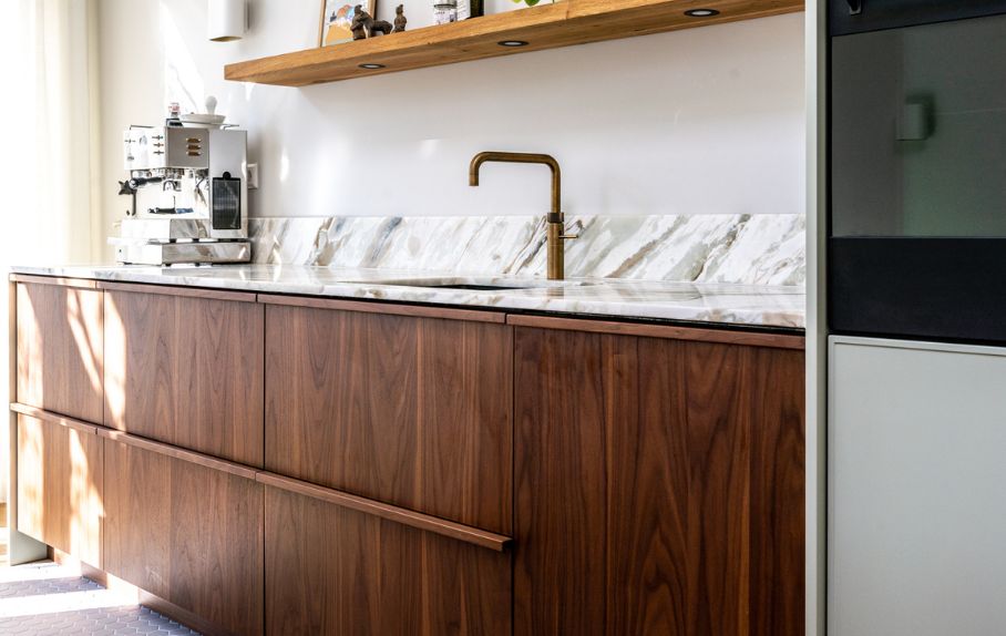 Baboon houten keuken front met losse opzet houten greep