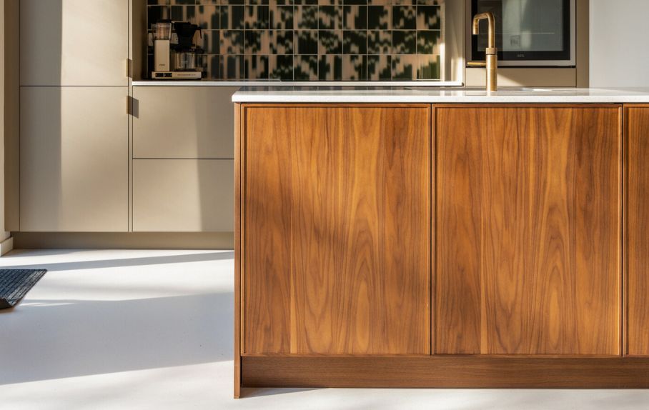 Baboon houten keuken front met losse opzet houten greep